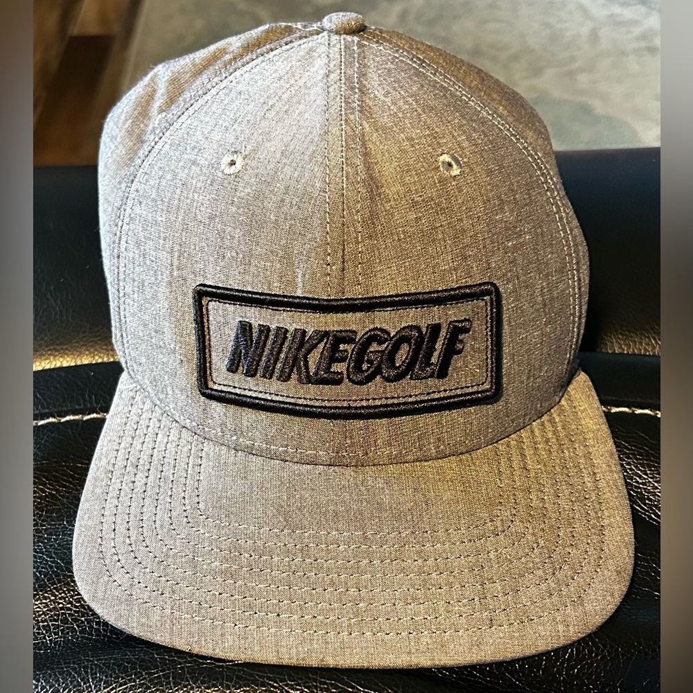 Nike Gray Heather Golf adjustable Hat with Black Embroidered Logo